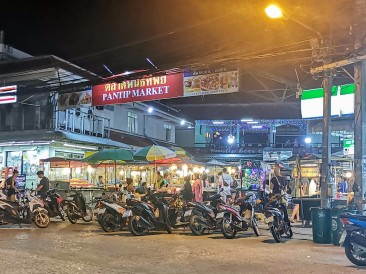 Phantip Night Food Market